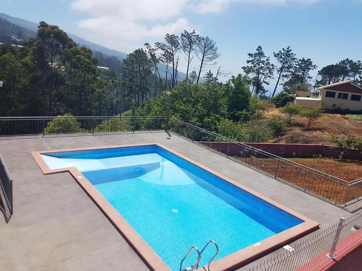 Charming Apartment In Prazeres With Shared Pool 150 M² Campanário